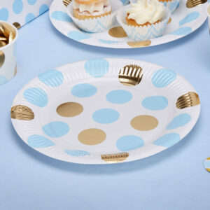 plato de papel azul y dorado